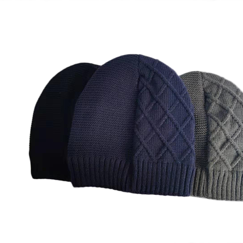 Lined with men knitted hat